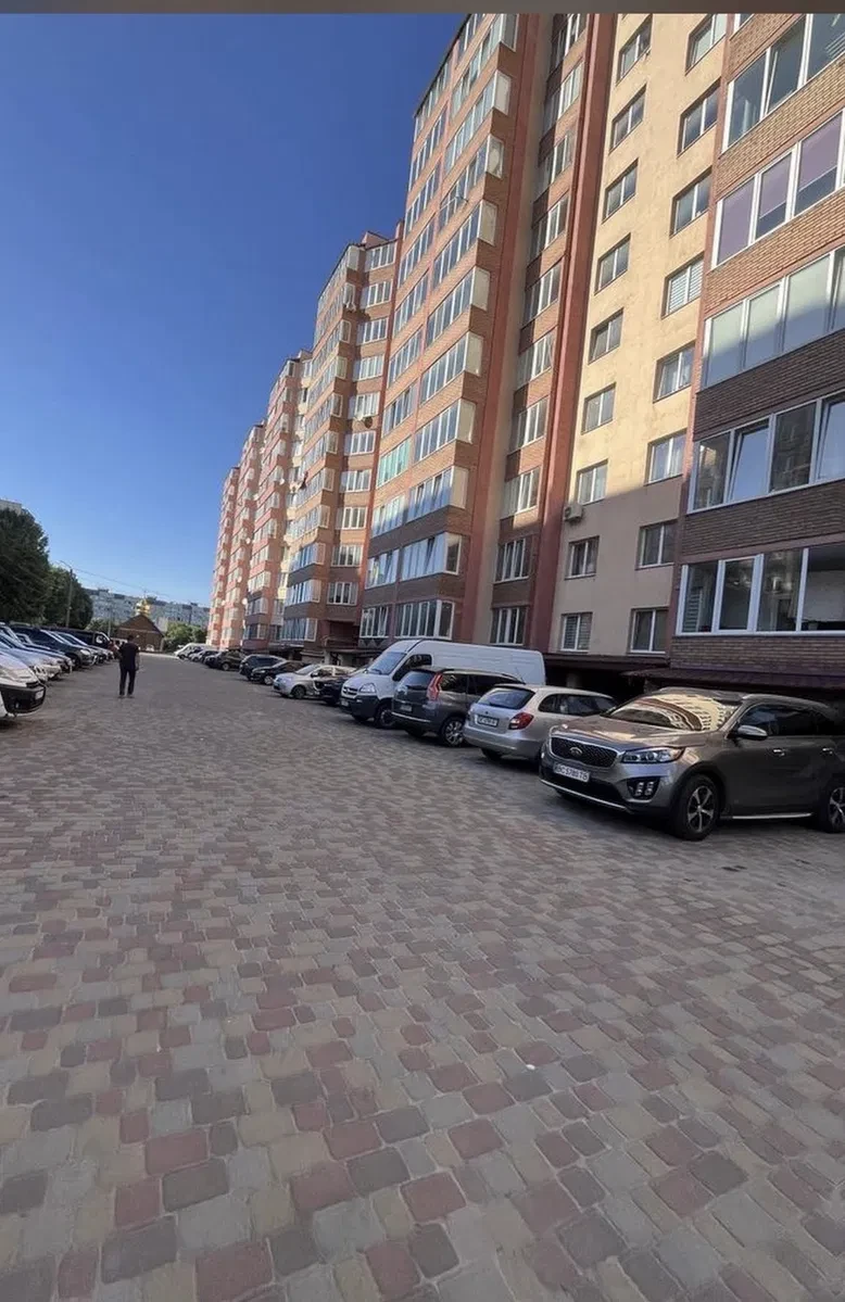 Помещение в ЖК Сихівська Стіна: фасадное, свет и вода заведены
