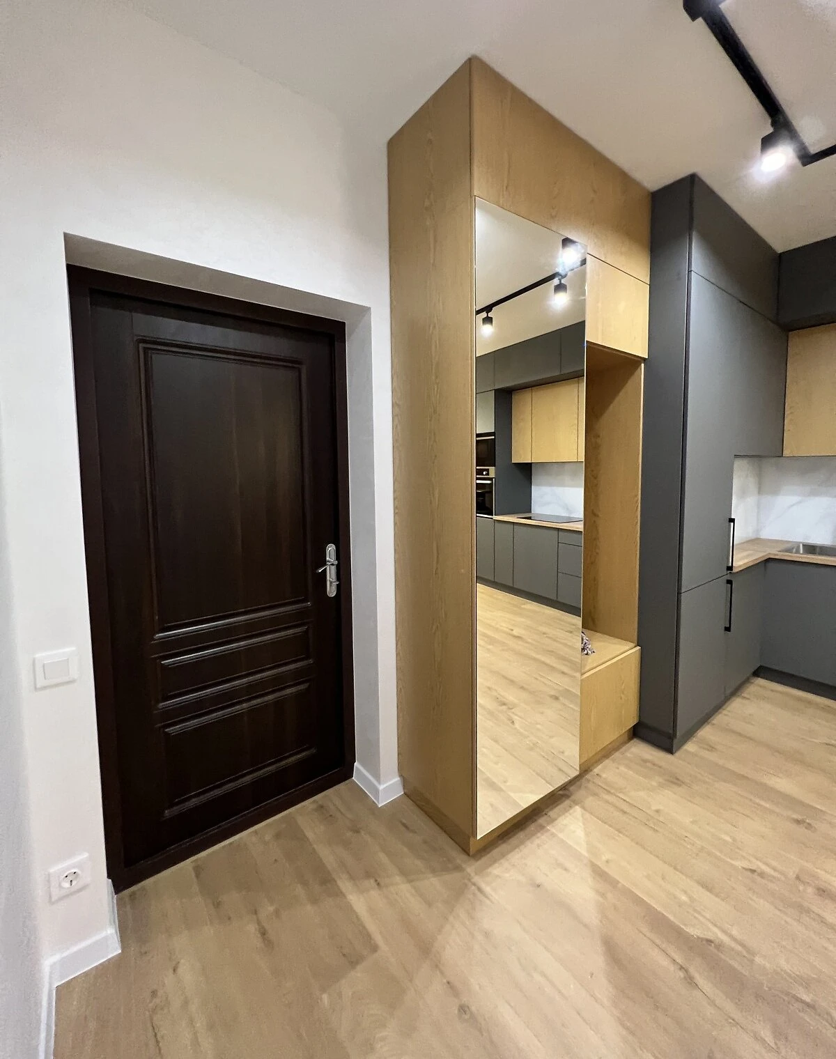 1-кімнатна квартира, Виноградар: дизайнерський ремонт - фото 3