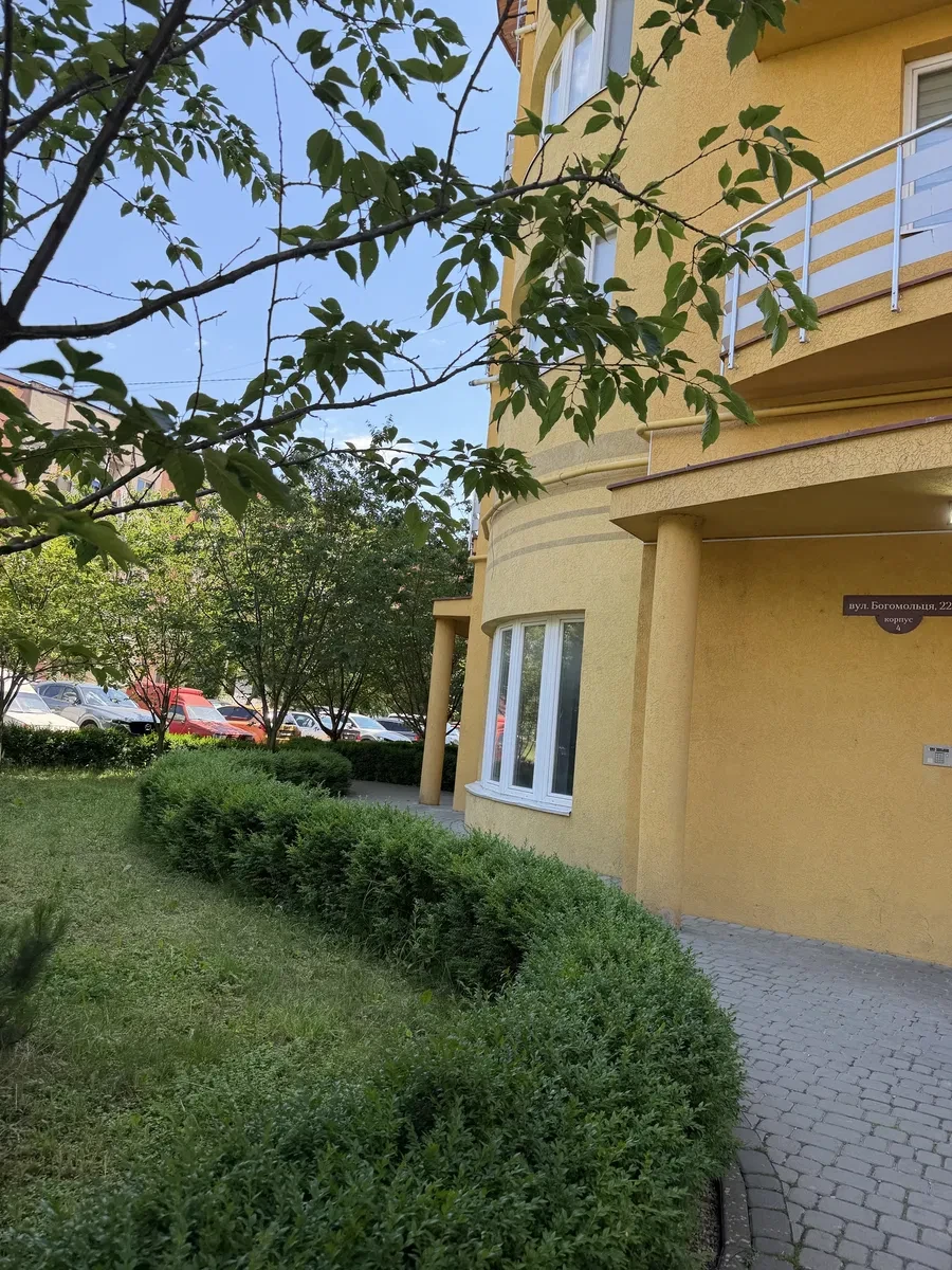 Приміщення, Минай: з ремонтом, панорамні вікна, паркомісце, фото 3