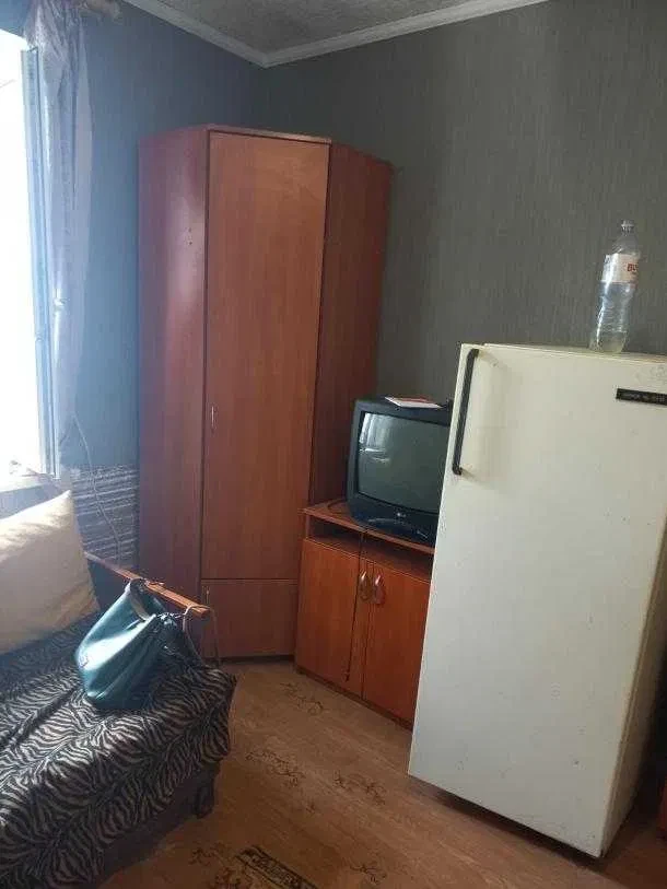 Гостинка, Новобаварський: власний санвузол, жила кімната 12 м², фото 2