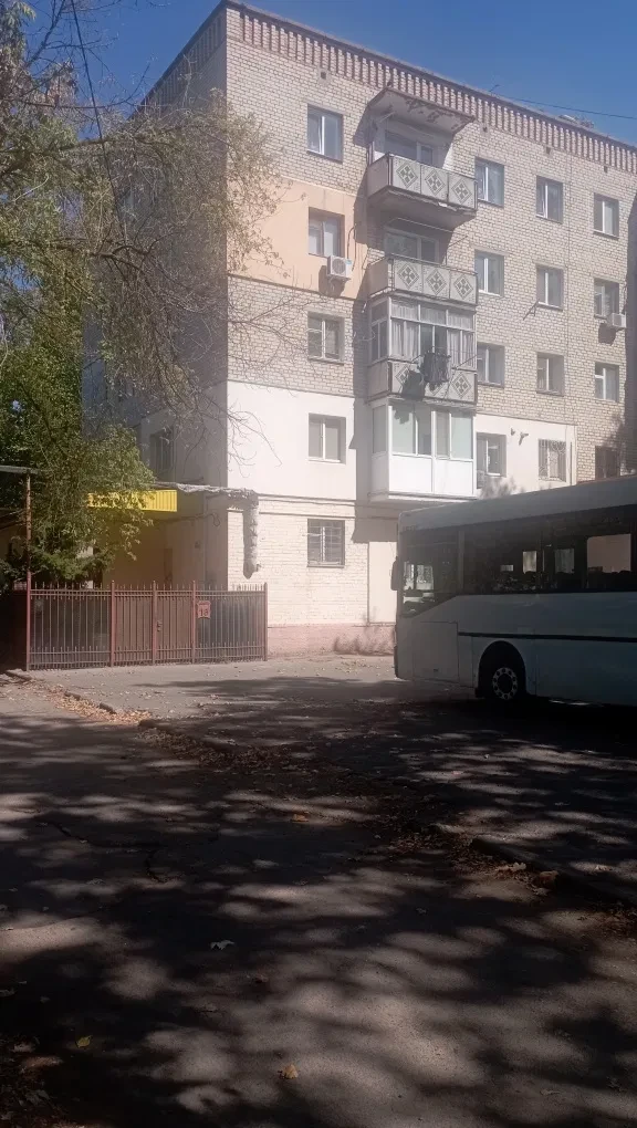 4-кімнатна квартира, Заводський: під ремонт, торг