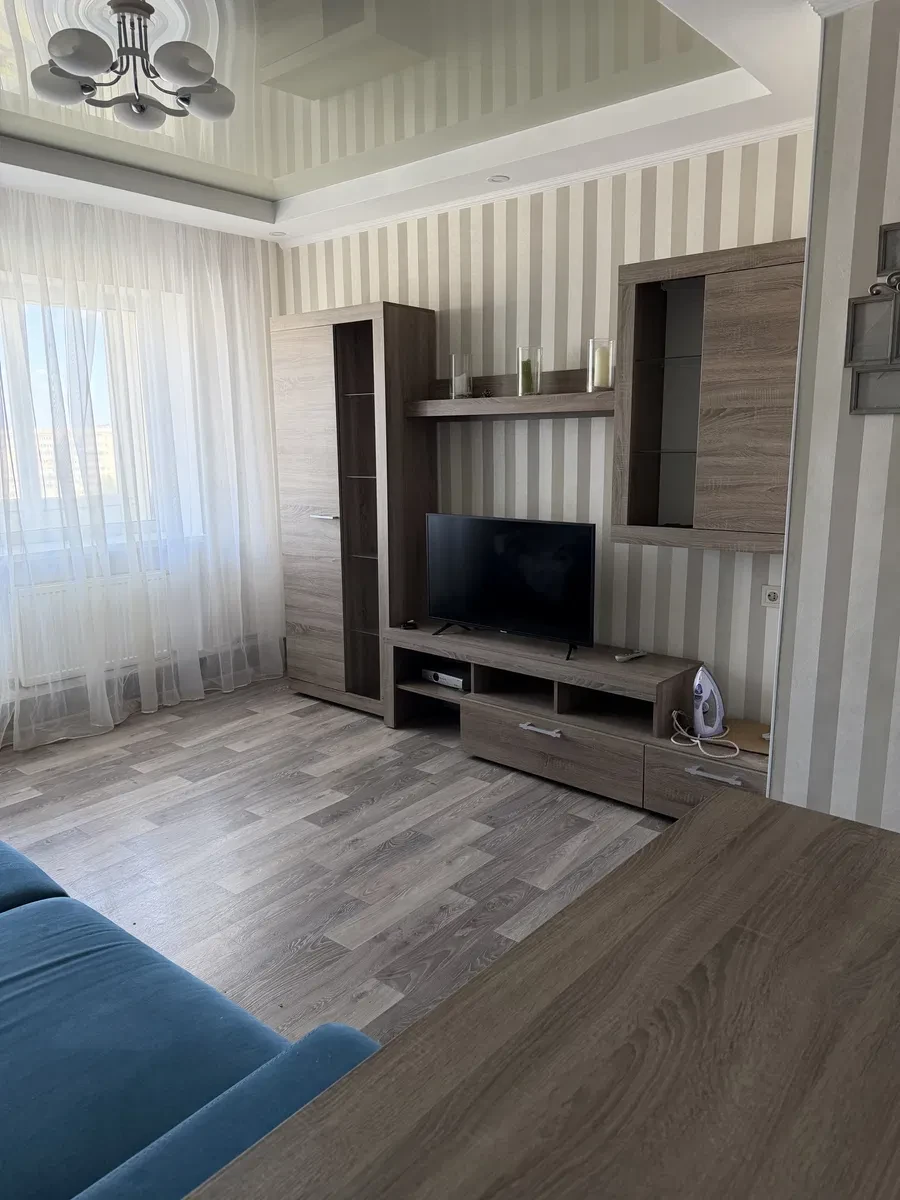 4-кімнатна квартира, Кам’янське: вид на набережну, єОселя - фото 1