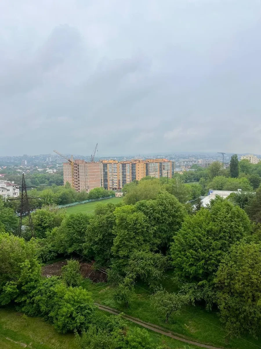 3-кімнатна квартира, Чернівці: кухня-студія, новобудова - фото 1