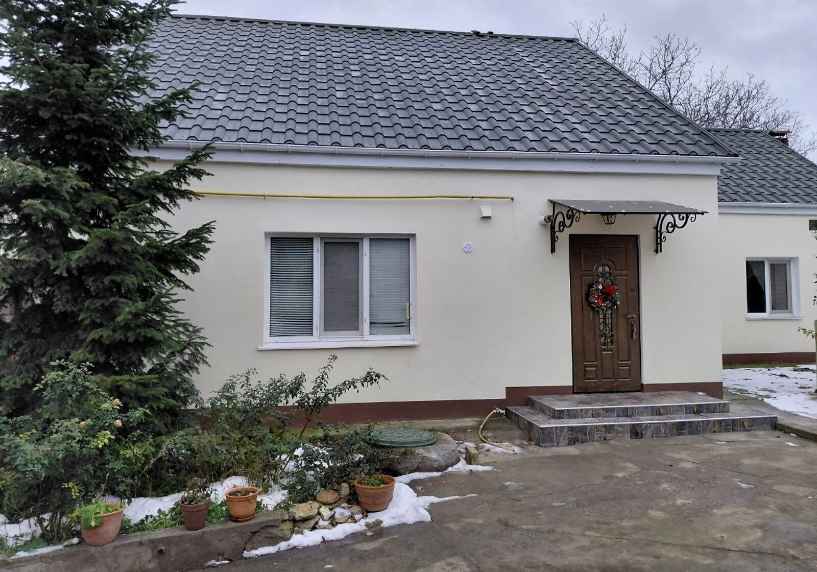 Будинок, Центральний: басейн, ділянка 15 соток, торг - фото 1