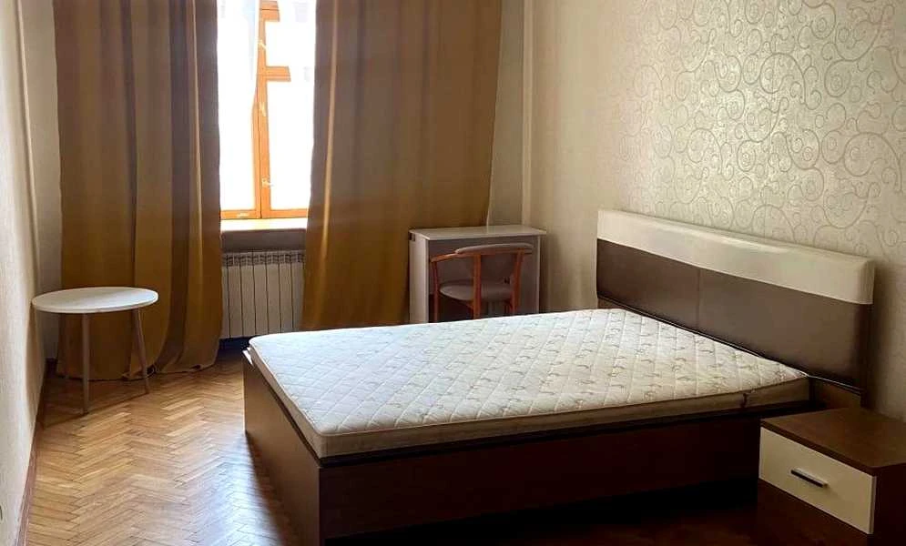 2-кімнатна квартира, Печерський: підземний паркінг, метро Печерська - фото 4