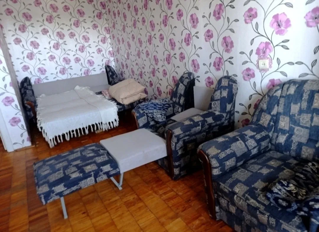 1-кімнатна квартира, Богунія: кімната з нішею, цегляний будинок, фото 2