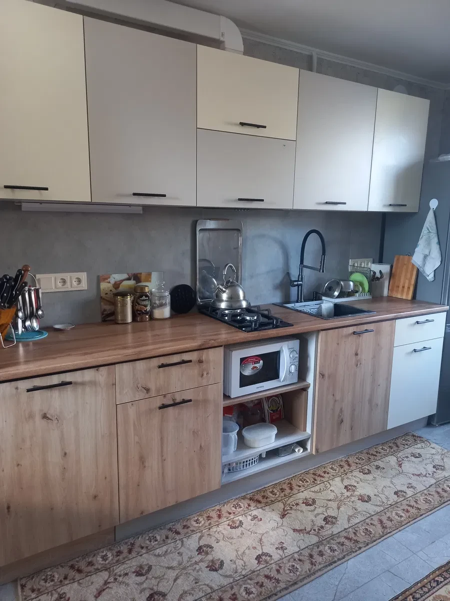 1-кімнатна квартира, Крижанівка: окремий двір, паркування