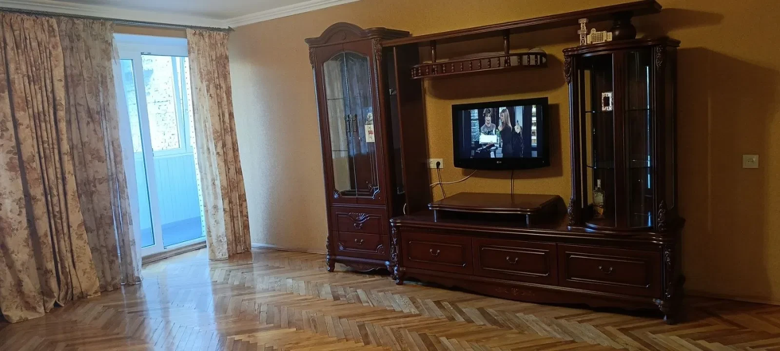 2-кімнатна квартира, Печерський: лоджія 10 м², біля Ботсаду - фото 3
