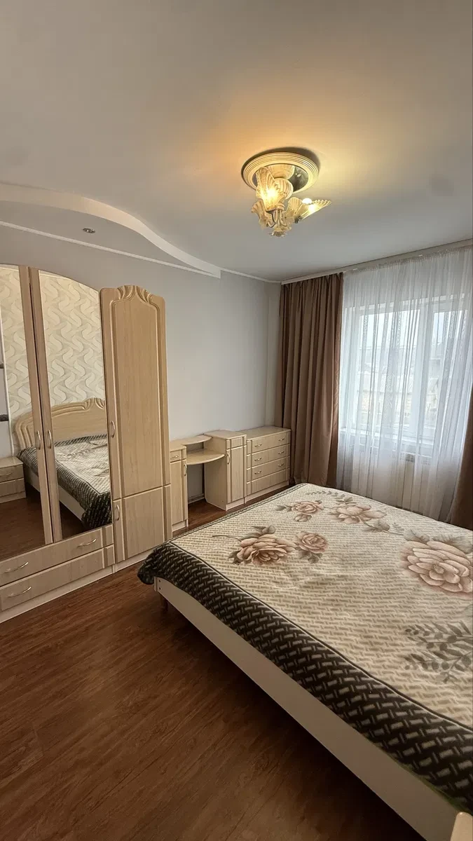 3-кімнатна квартира, Миронівка: перший поверх, під житло або комерцію