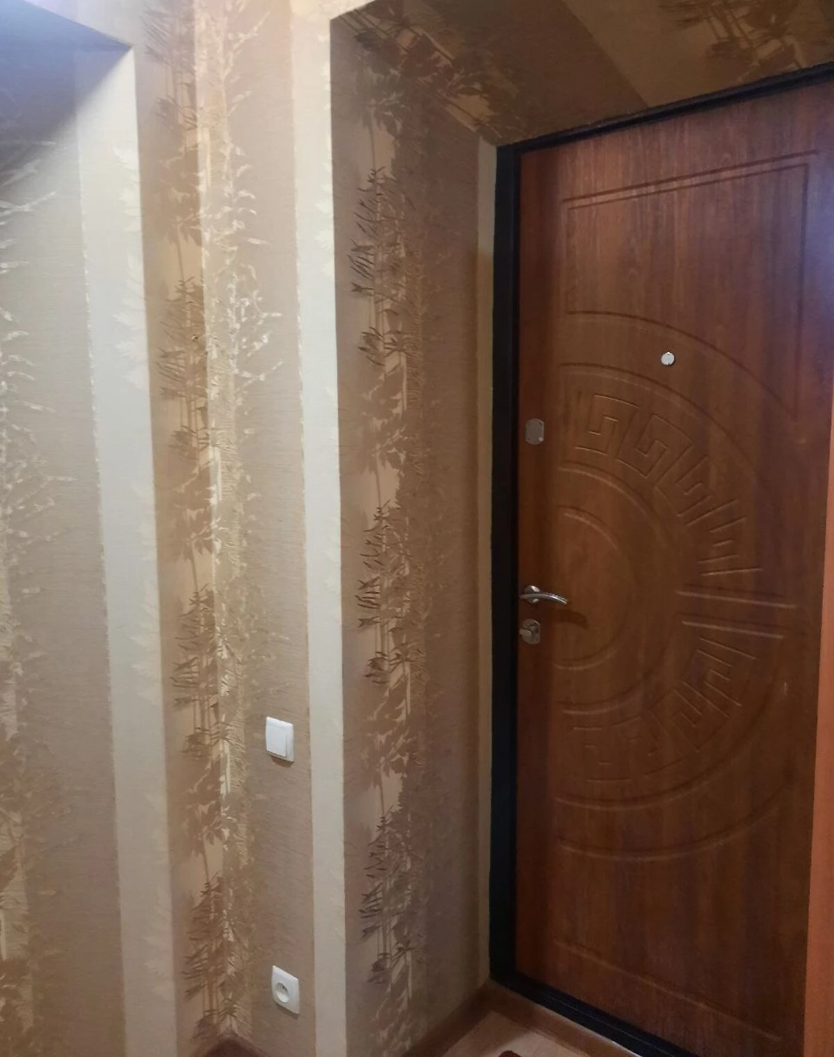 2-кімнатна квартира, Комунарський: євроремонт, ліфт і тепло без світла - фото 3