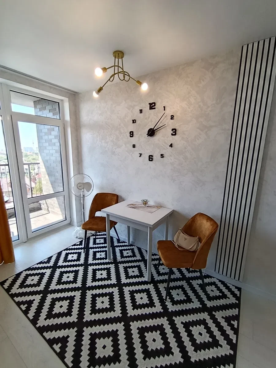 2-кімнатна квартира у ЖК Сады Ривьеры: авторський ремонт, вид на затоку - фото 3