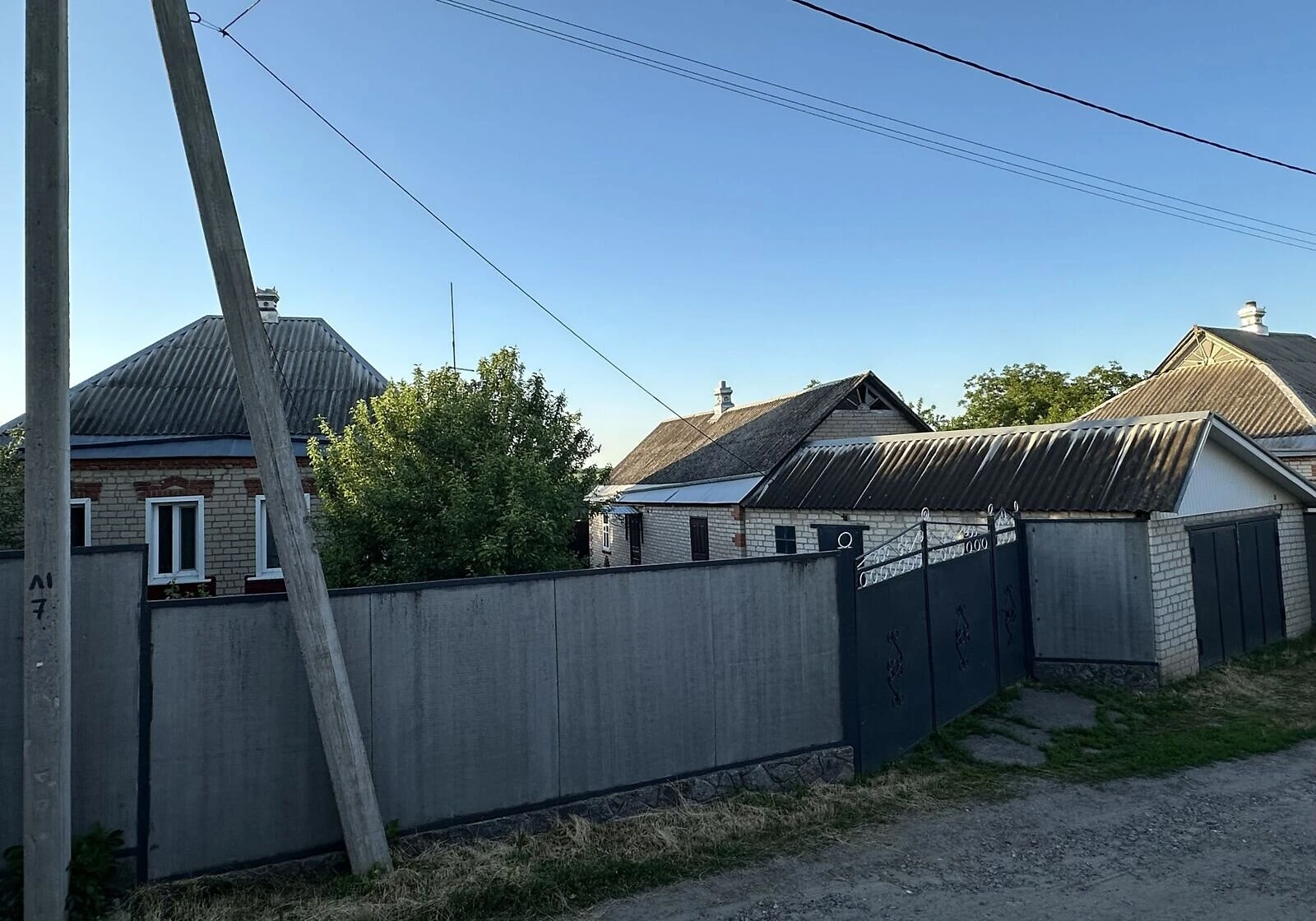 Будинок, Вільшани: гараж, свердловина, літня кухня - фото 1