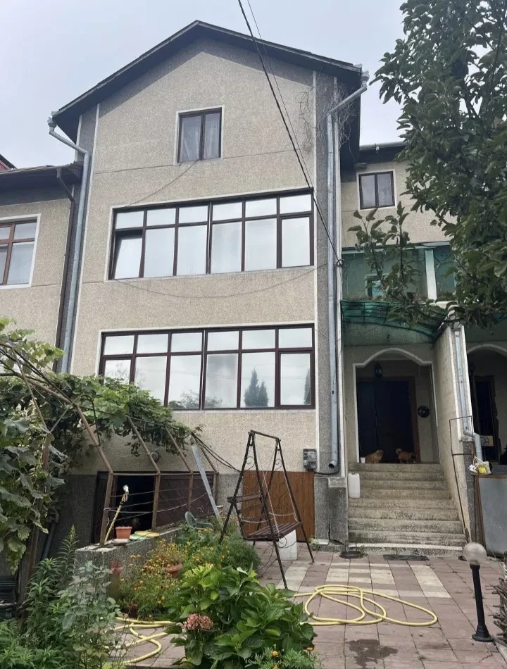 Таунхаус, Черновцы: гараж, собственный двор, 4 балкона, фото 5