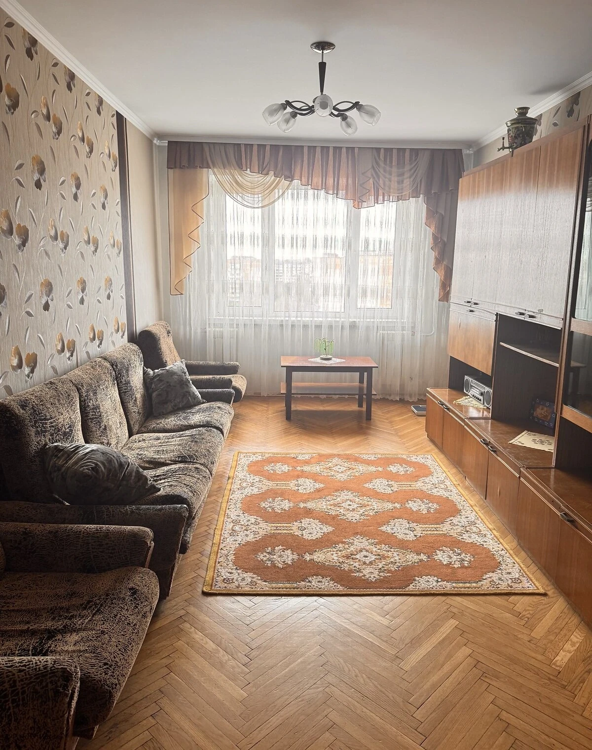 3-кімнатна квартира, 33 мікрорайон: паркет, балкон/лоджія - фото 2