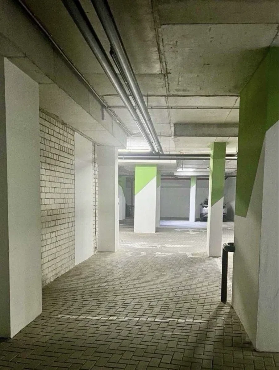 Паркоместо в ЖК Greenville Park: сквозной въезд, торг, фото 3