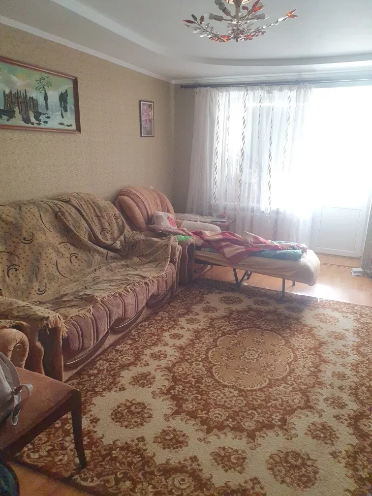 2-кімнатна квартира, Глухів: роздільне планування, балкон, фото 3