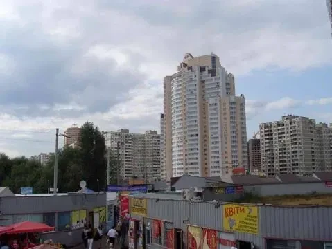Офіс, Дарницький: окремий вхід, дитячий центр, метро Позняки 300 м