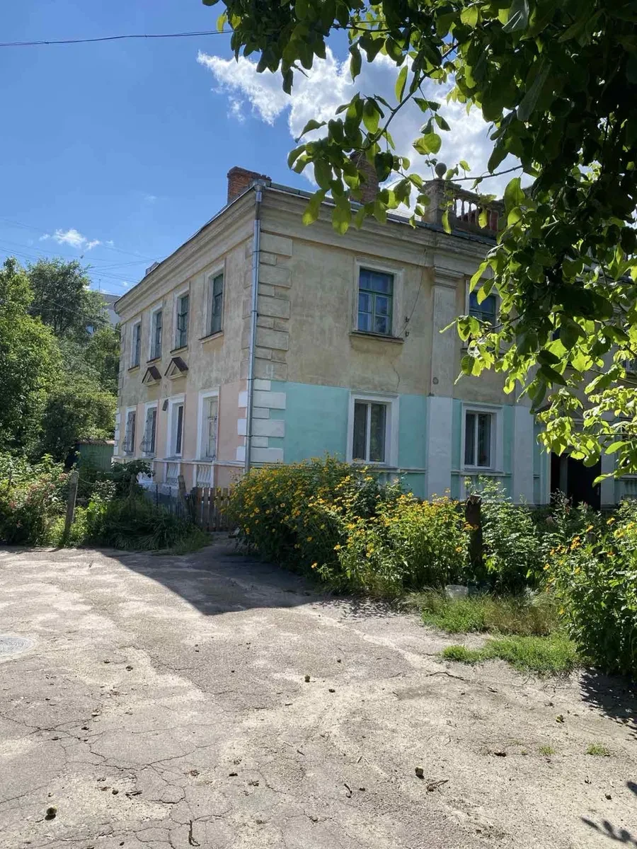 2-кімнатна квартира, Бердичів: центр міста, сарай і земельна ділянка - фото 2