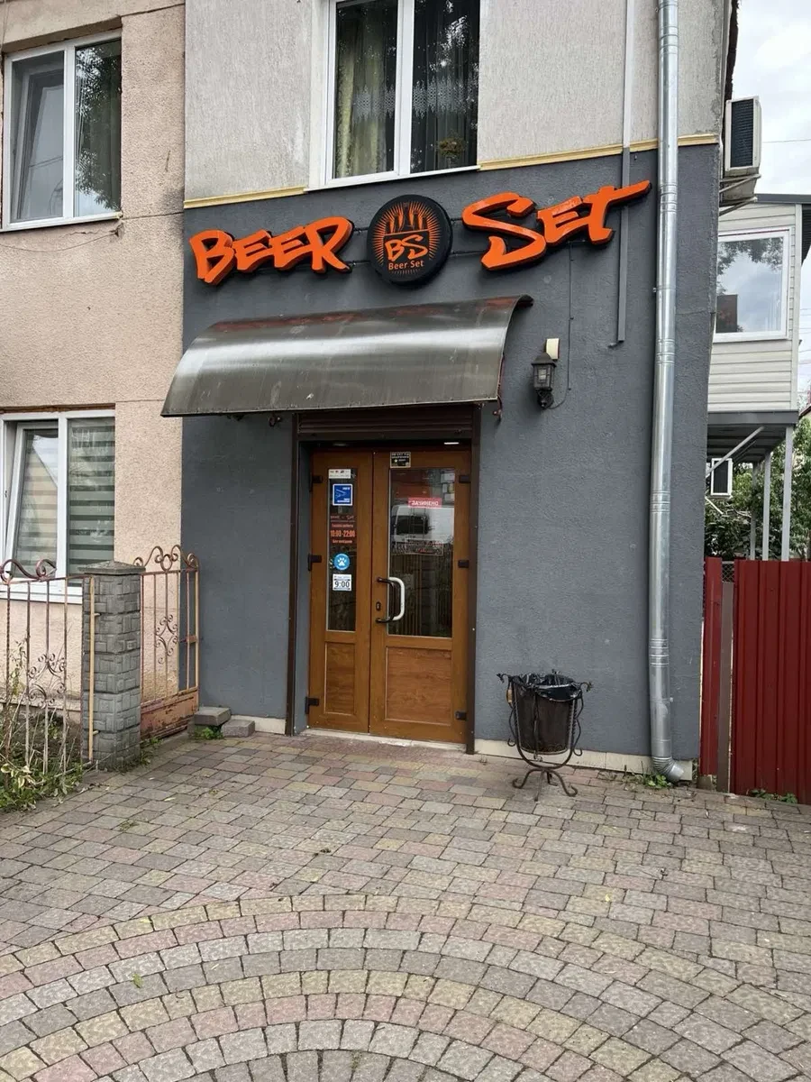 Приміщення, Шевченка: фасадне, подвір’я 30 м², навпроти АТБ - фото 2