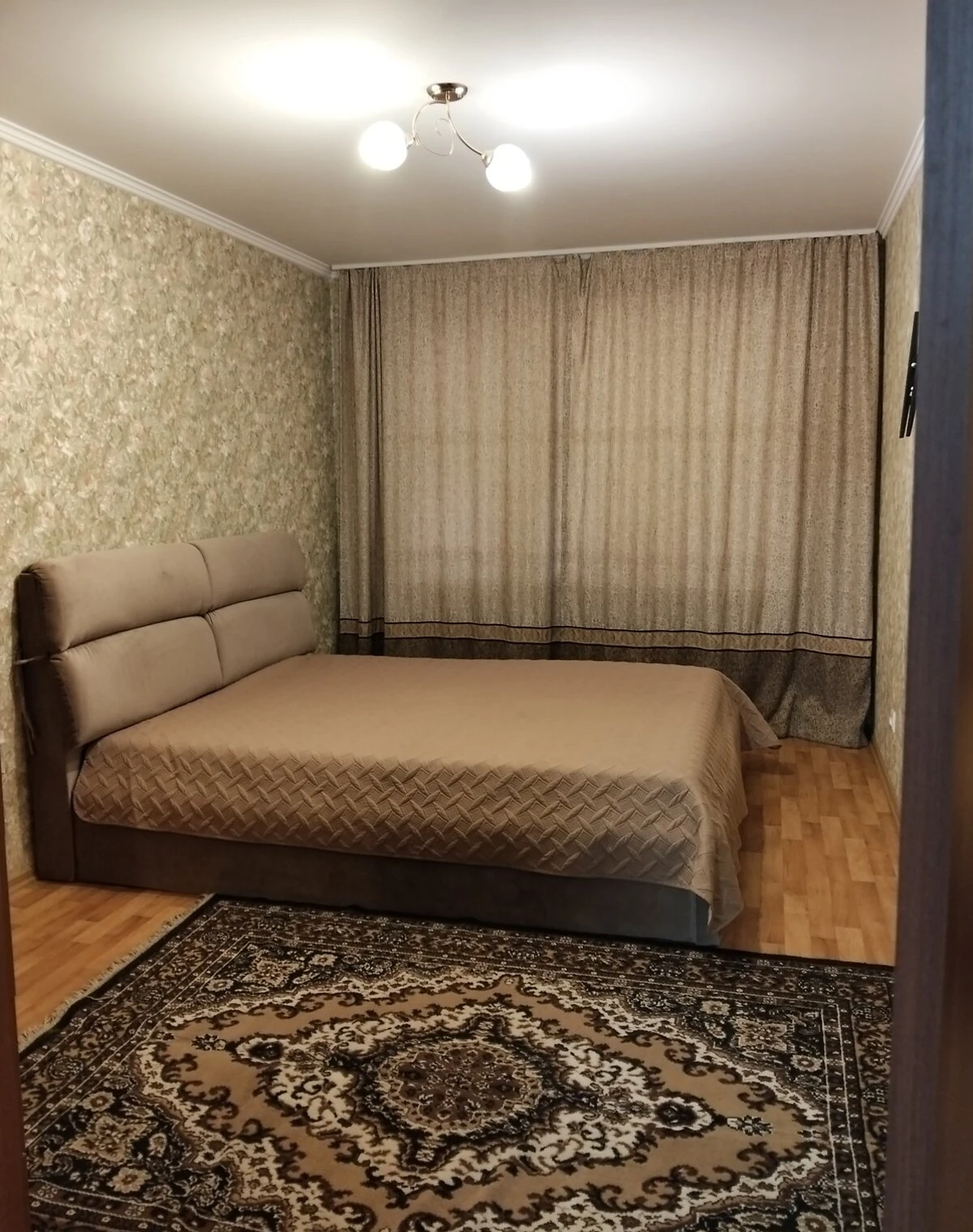 3-комнатная квартира, Коммунарский: газовая плита и духовой шкаф - фото 1