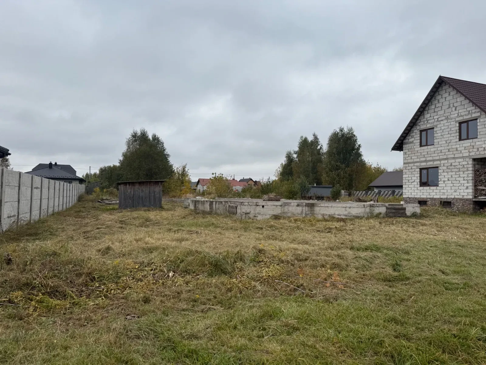 Участок 10 соток, Березно: под жилую застройку, два фундамента - фото 2