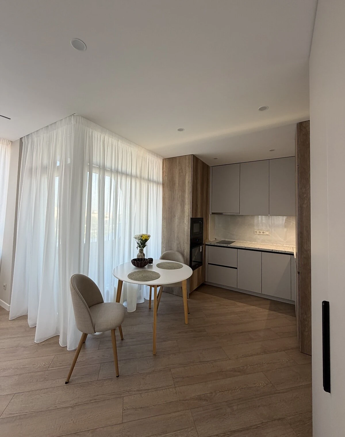 1-кімнатна квартира, Теремки-1: дизайнерський ремонт, кухня-студія
