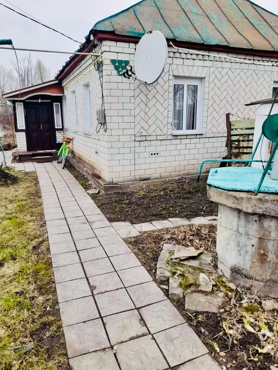 Будинок, Бахмач: меблі й техніка, 2 погреби, 8 соток