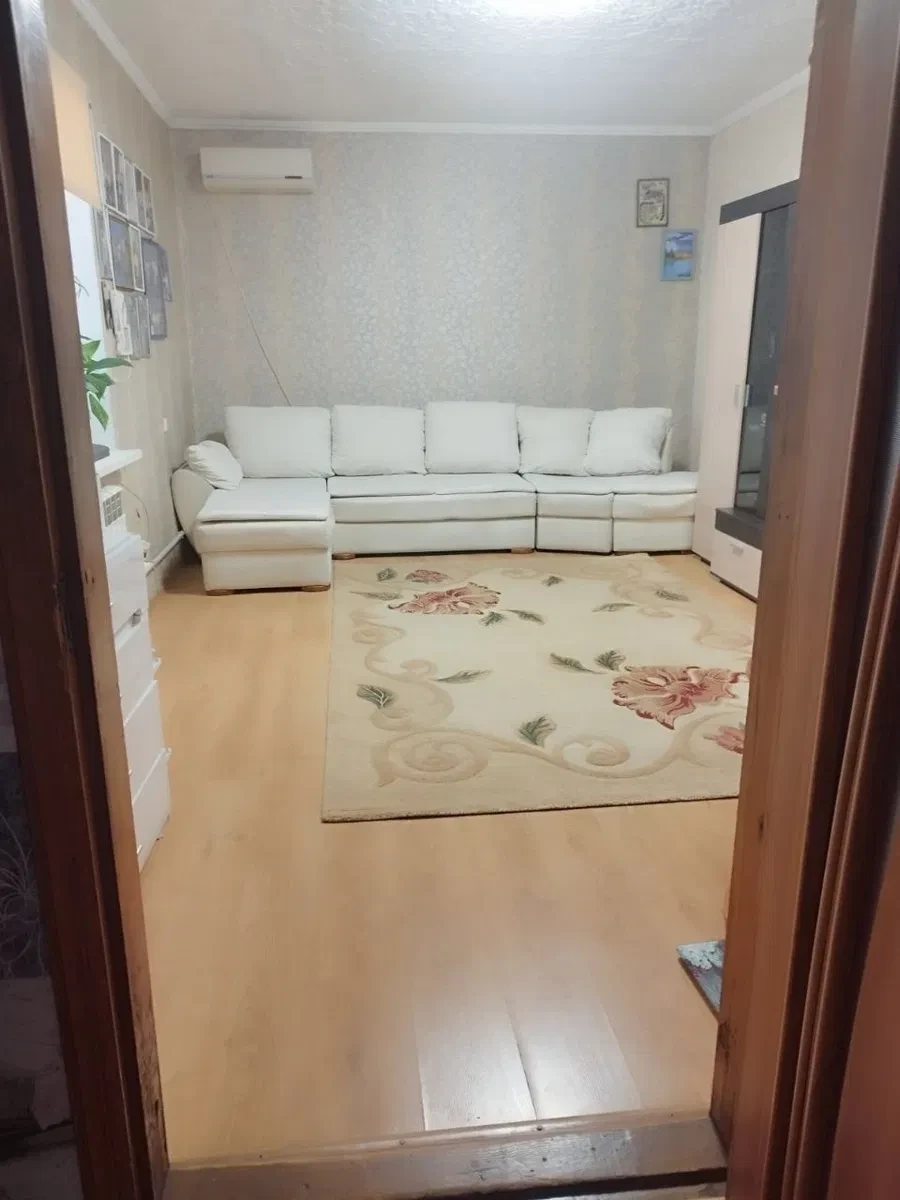 Будинок, Комунарський: гараж, укриття, кіт і пес - фото 2