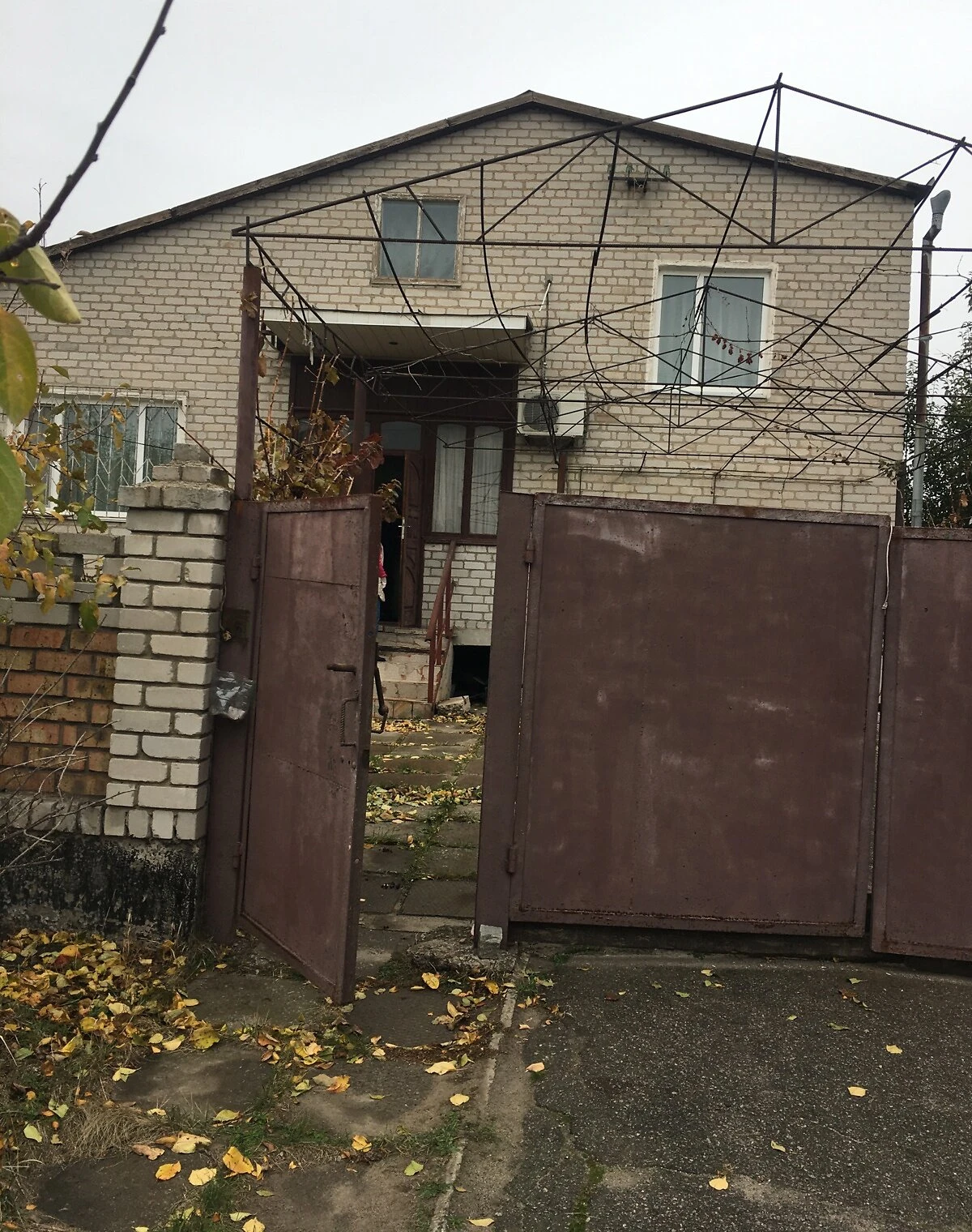 Будинок у Павлограді: єВідновлення, єОселя, гараж