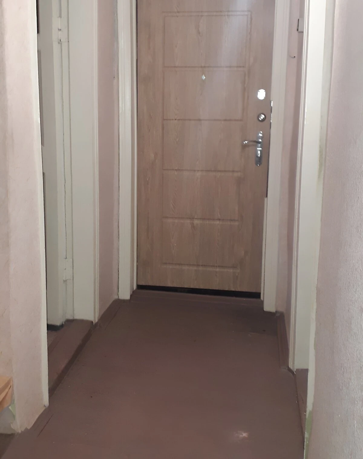 2-кімнатна квартира, Павло-Кічкас: косметичний ремонт, цегляні стіни - фото 1