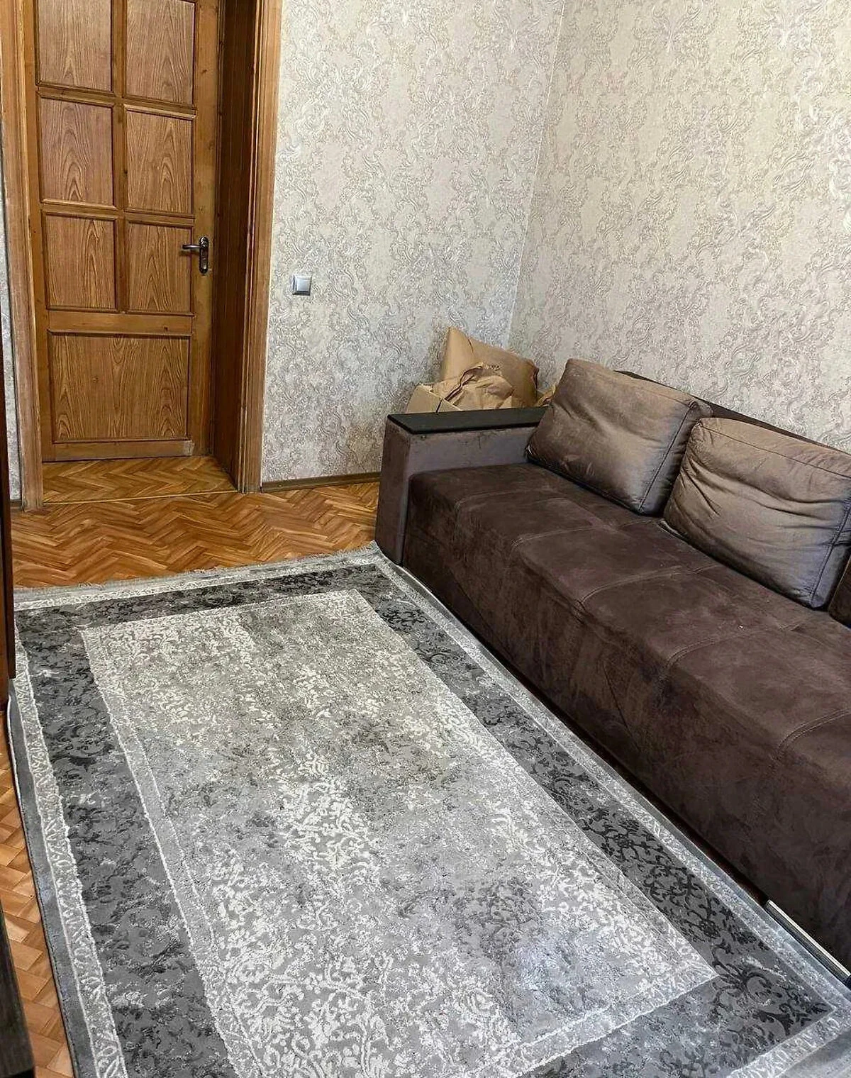3-комнатная квартира, Березинка: косметический ремонт, балкон - фото 2