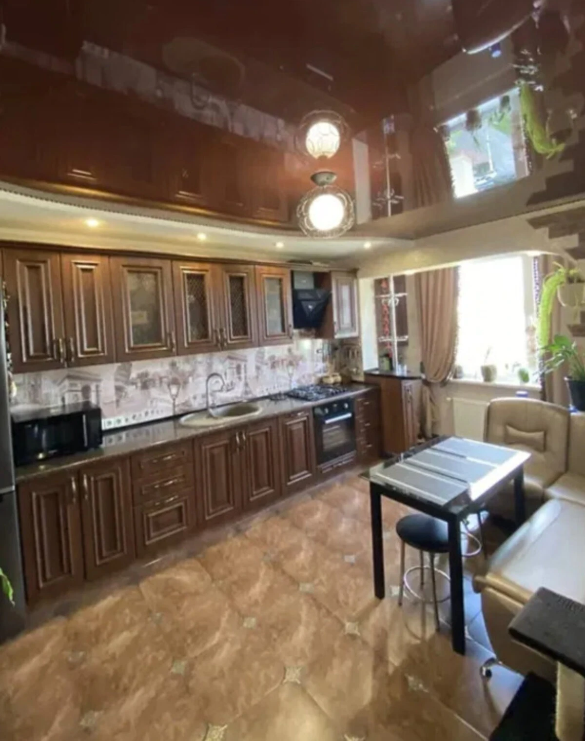 2-комнатная квартира, Садовая: кухня 16 м², балкон - фото 2