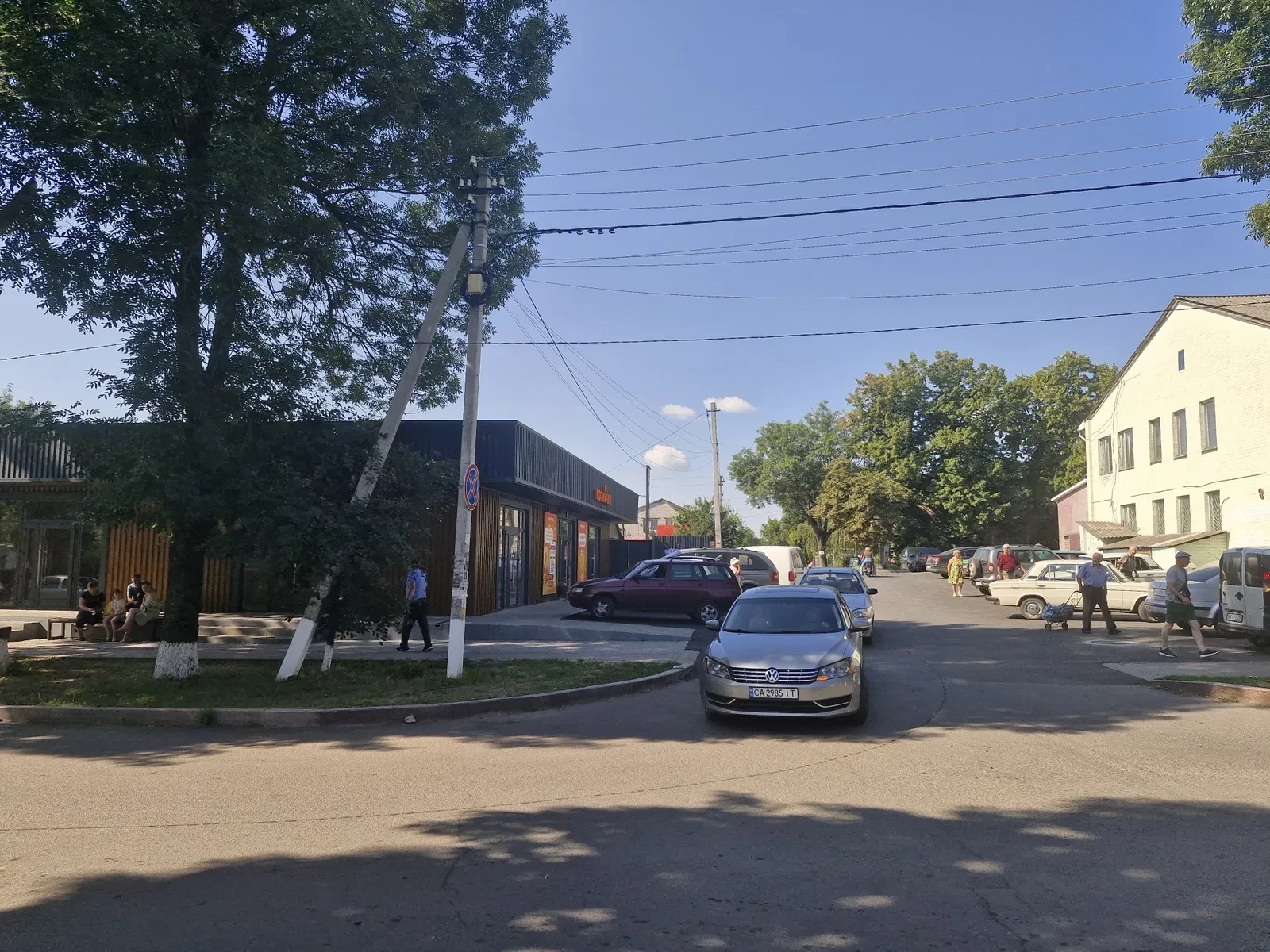 Торговое помещение, Голованевск: фасад, отдельная входная группа, фото 4