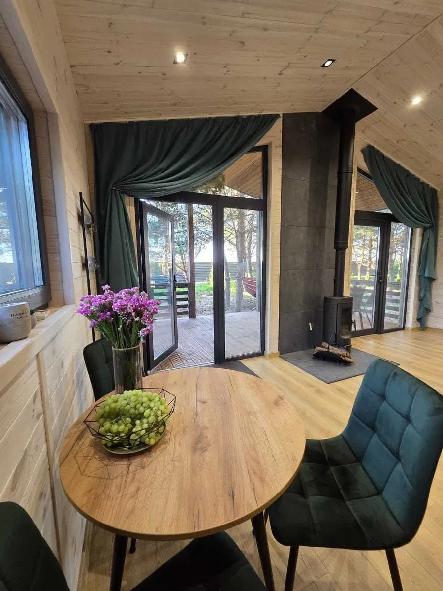 Дом, Ясногородка: терраса 18 м², чан и каскад озер