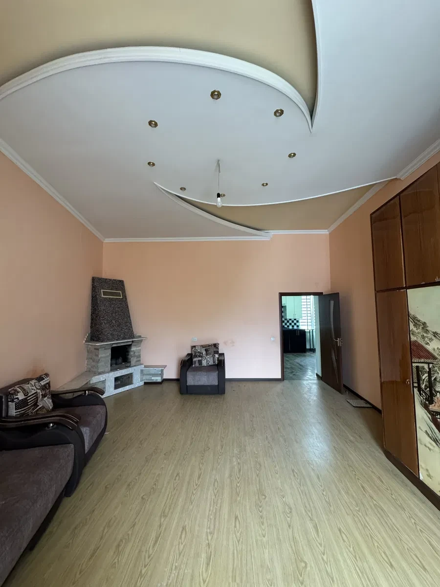 2-комнатная квартира, Черновцы: Дом-корабль, мансарда 28 м² - фото 2