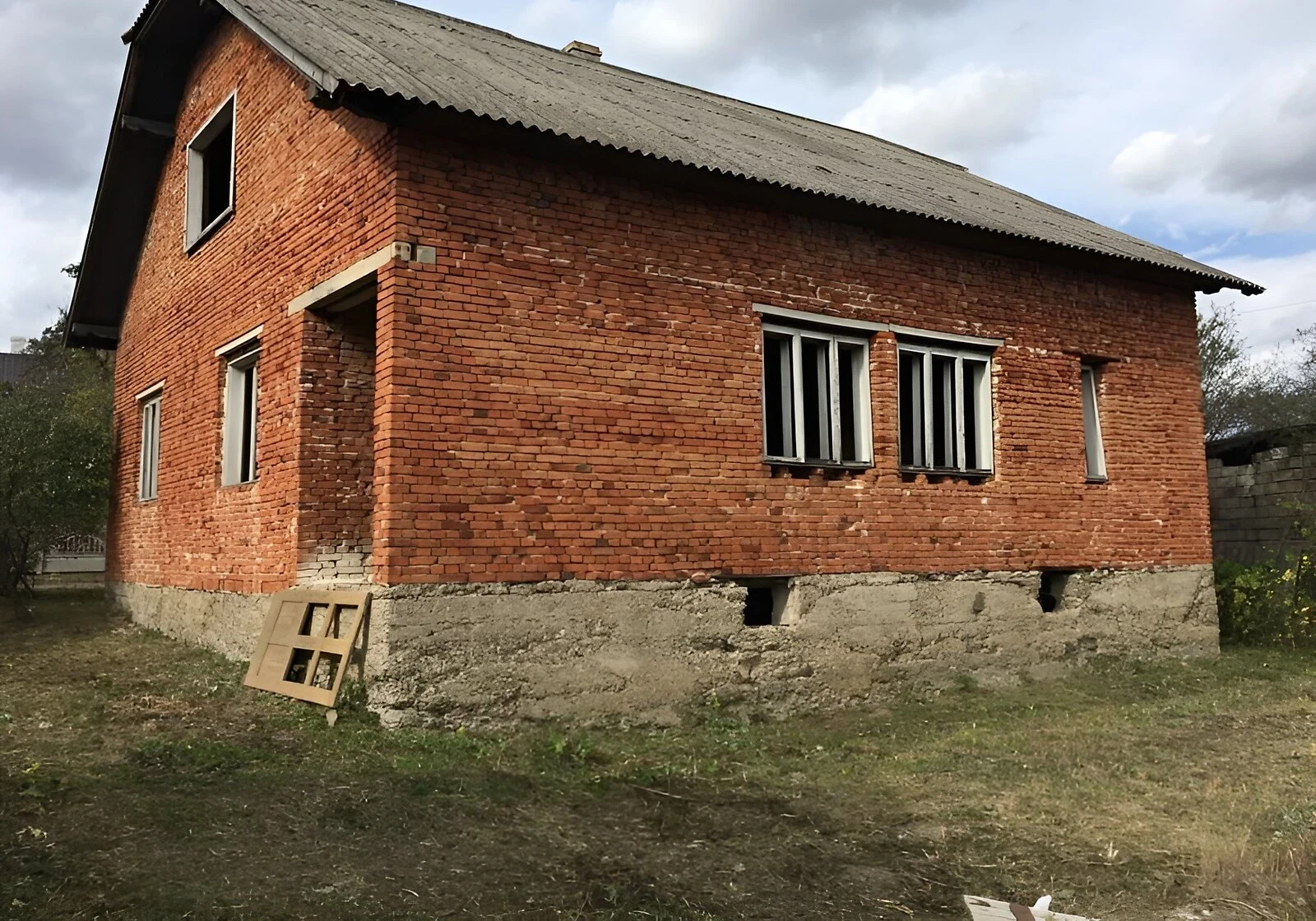 Дом, Езуполь: 12 соток, кирпичные стены, шиферная крыша, фото 4