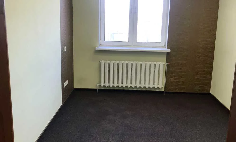 4-кімнатна квартира, Дарницький: без меблів, мінікухня з ванної - фото 3