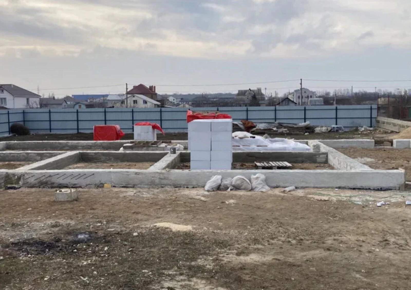 Ділянка 10 соток, Миколаїв: під житлову забудову, фундамент, гараж