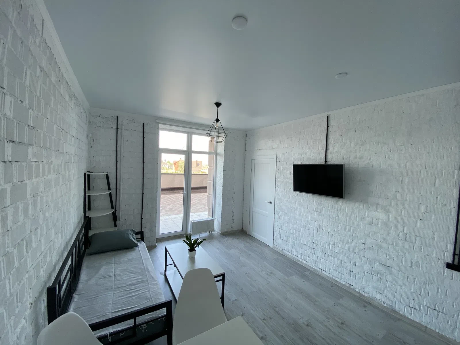 1-кімнатна квартира у ЖК Парк Фонтанів: тераса 40 м², біля моря, фото 3