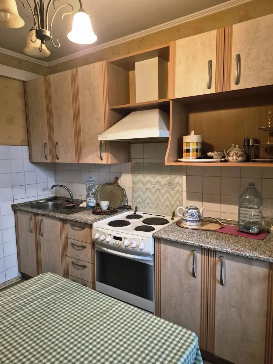 3-кімнатна квартира, Дарницький: метро поруч, меблі й техніка - фото 4