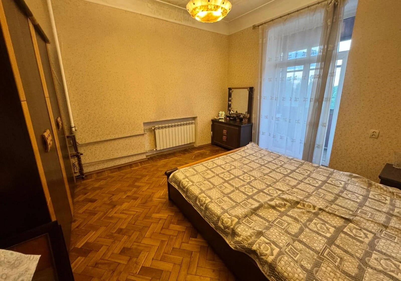 2-кімнатна квартира, Центральний: сталінка, вода й опалення без світла - фото 4