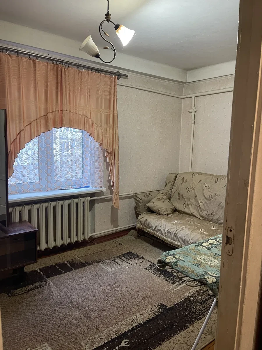 2-комнатная квартира, Вознесеновский: река Днепр рядом, тихий двор