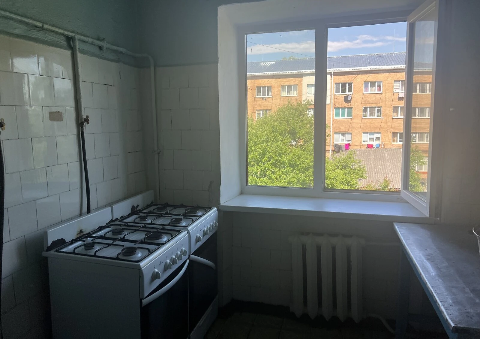 Комната, Дальние Гречаны: кирпичные стены, внутренний двор, фото 5
