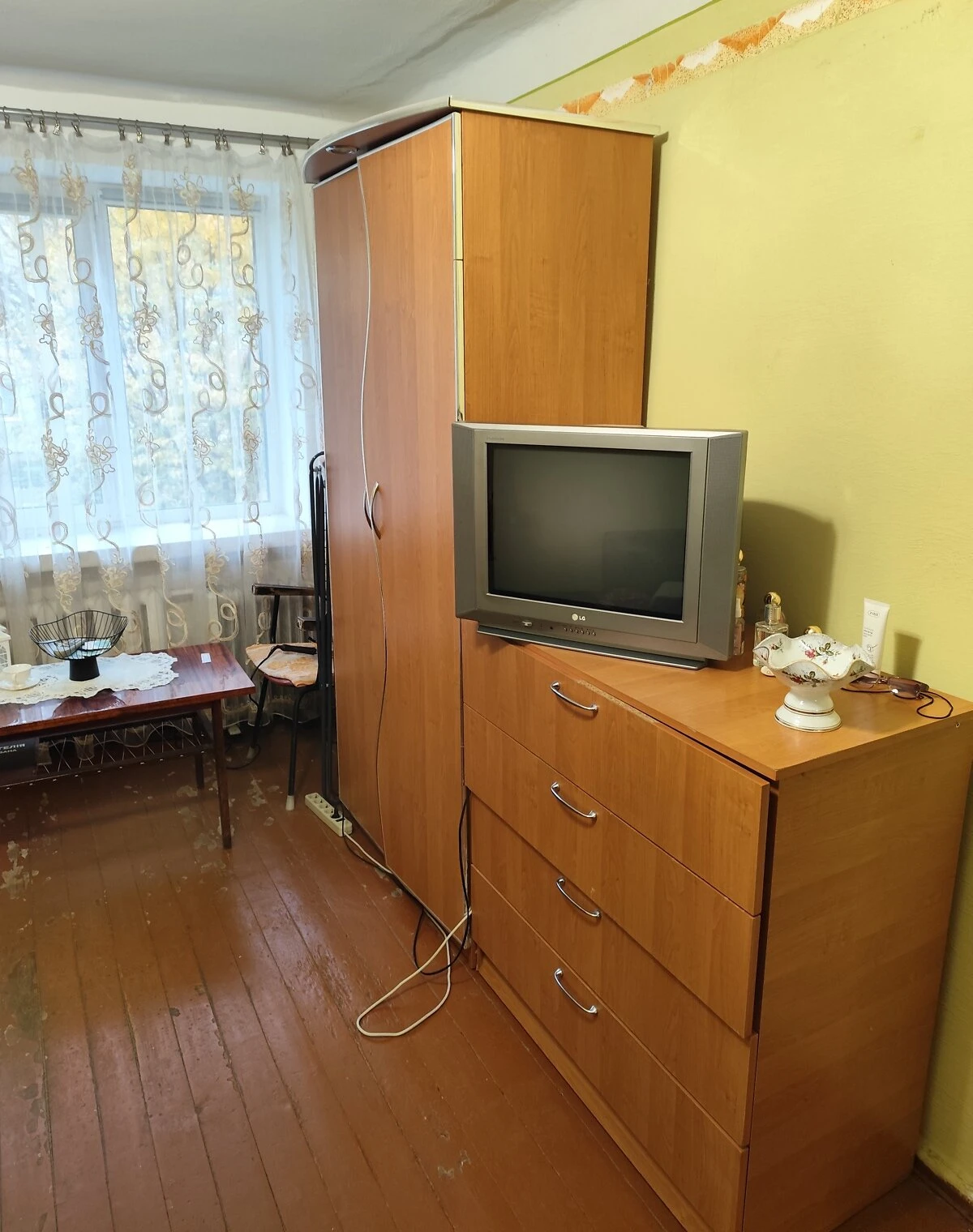 1-комнатная квартира, Стебник: кирпичный дом, хрущёвка - фото 1
