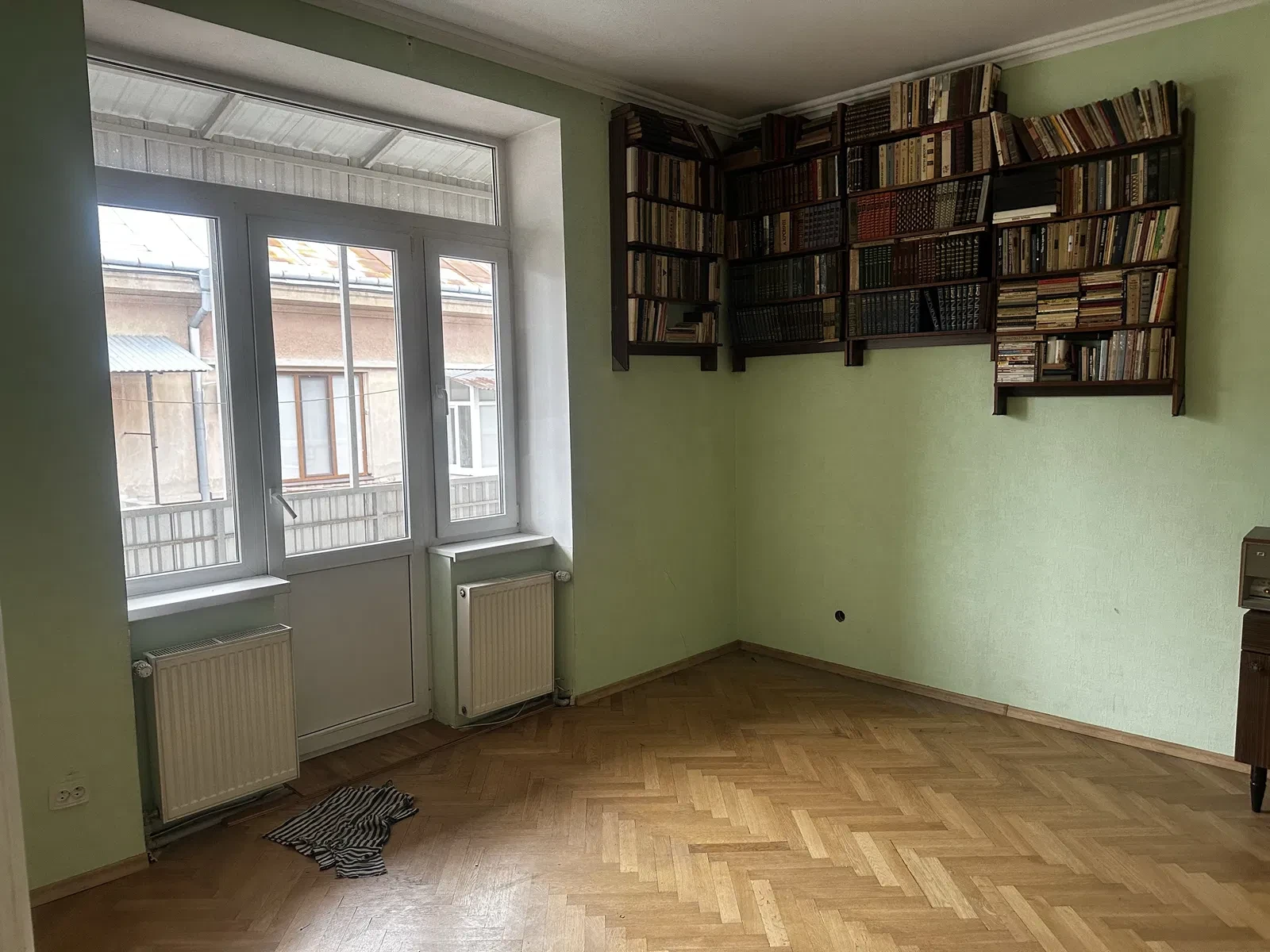 3-кімнатна квартира, Чернівці: центр, румунський люкс, закритий двір - фото 3