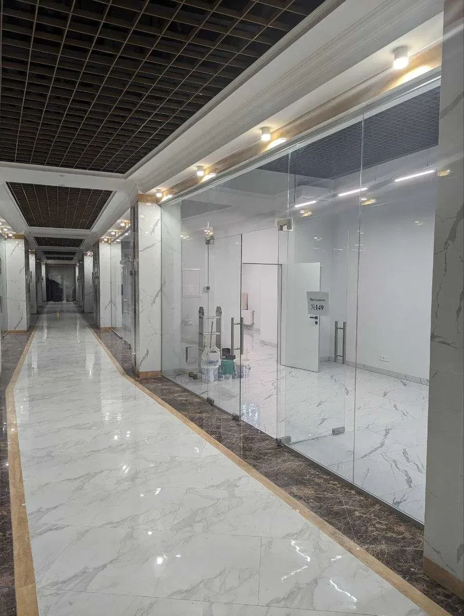 Приміщення у ЖК Podil Plaza Residence: два блоки, панорамні вікна - фото 1