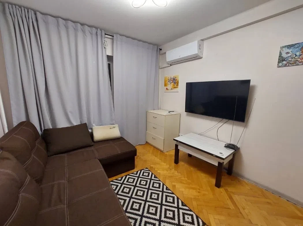 1-кімнатна квартира, Шевченківський: метро КПІ, власна котельня - фото 1