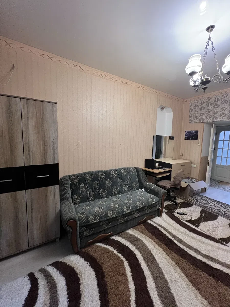 2-кімнатна квартира, Центральний: автономне опалення, великий балкон, фото 5