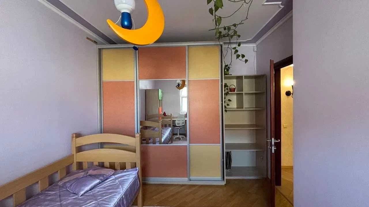 3-кімнатна квартира, Збиранка: резервне живлення, газове опалення, фото 5