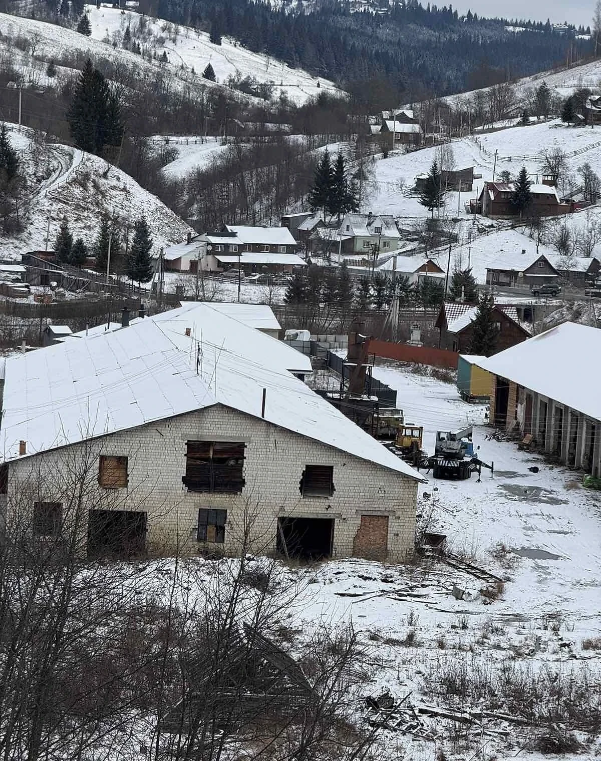 Коммерческое помещение, Лазещина: 1,72 га, укрытие, гараж - фото 2